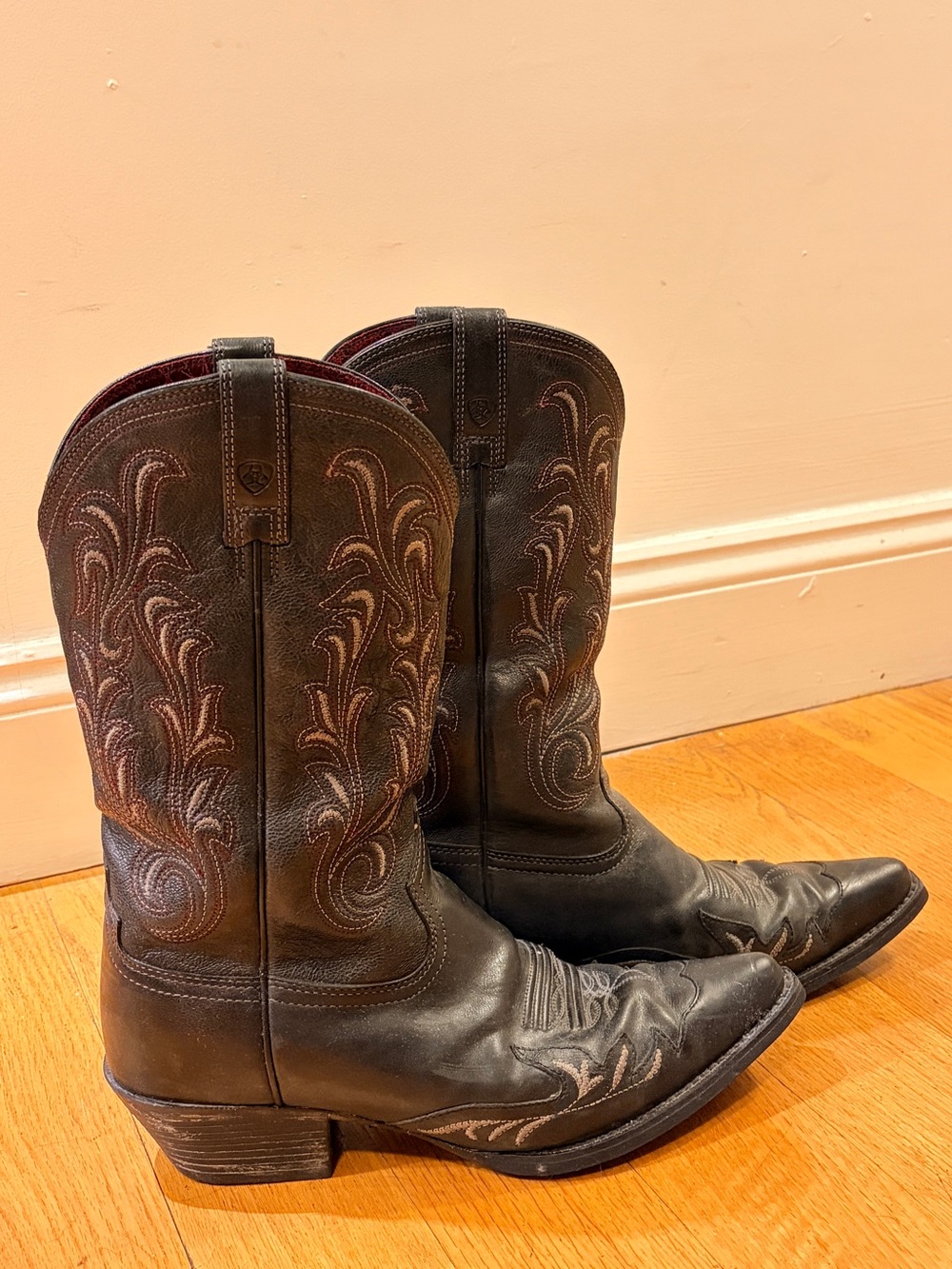 Women’s Dark Brown Leather Ariat Heritage Western J-Toe Wingtip Cowboy Boots - Picture 2 of 16